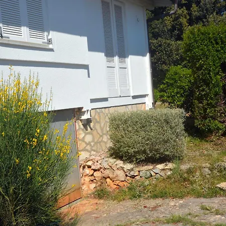 Holiday home Sunny Cottage
