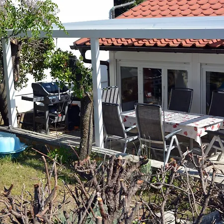 Sunny Cottage * Petrcane